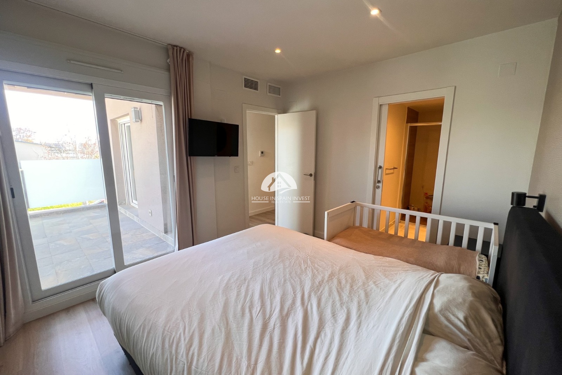 Resale - Villa - Torrevieja