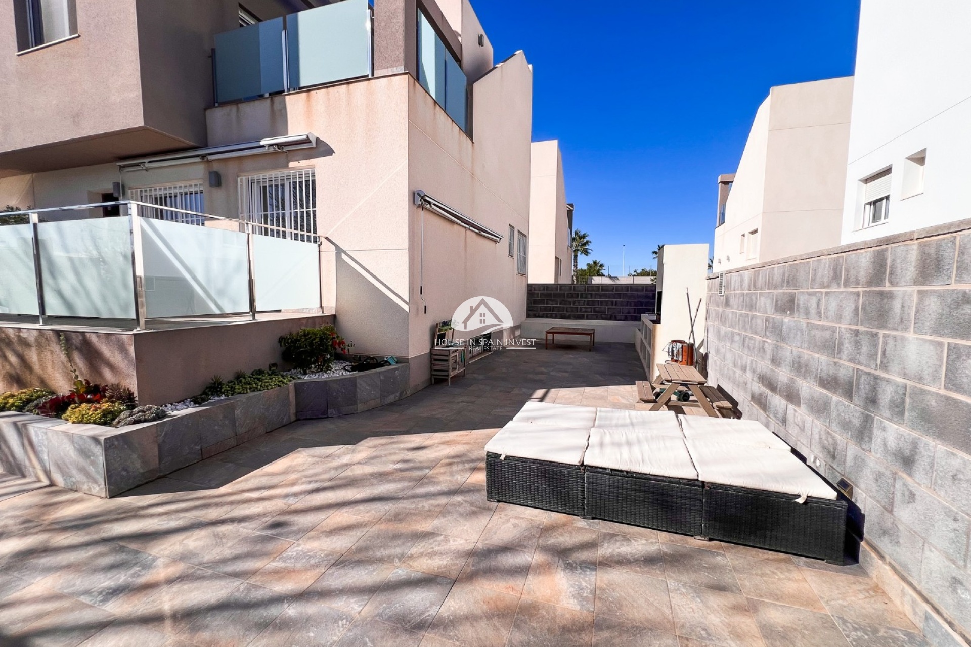 Resale - Villa - Torrevieja