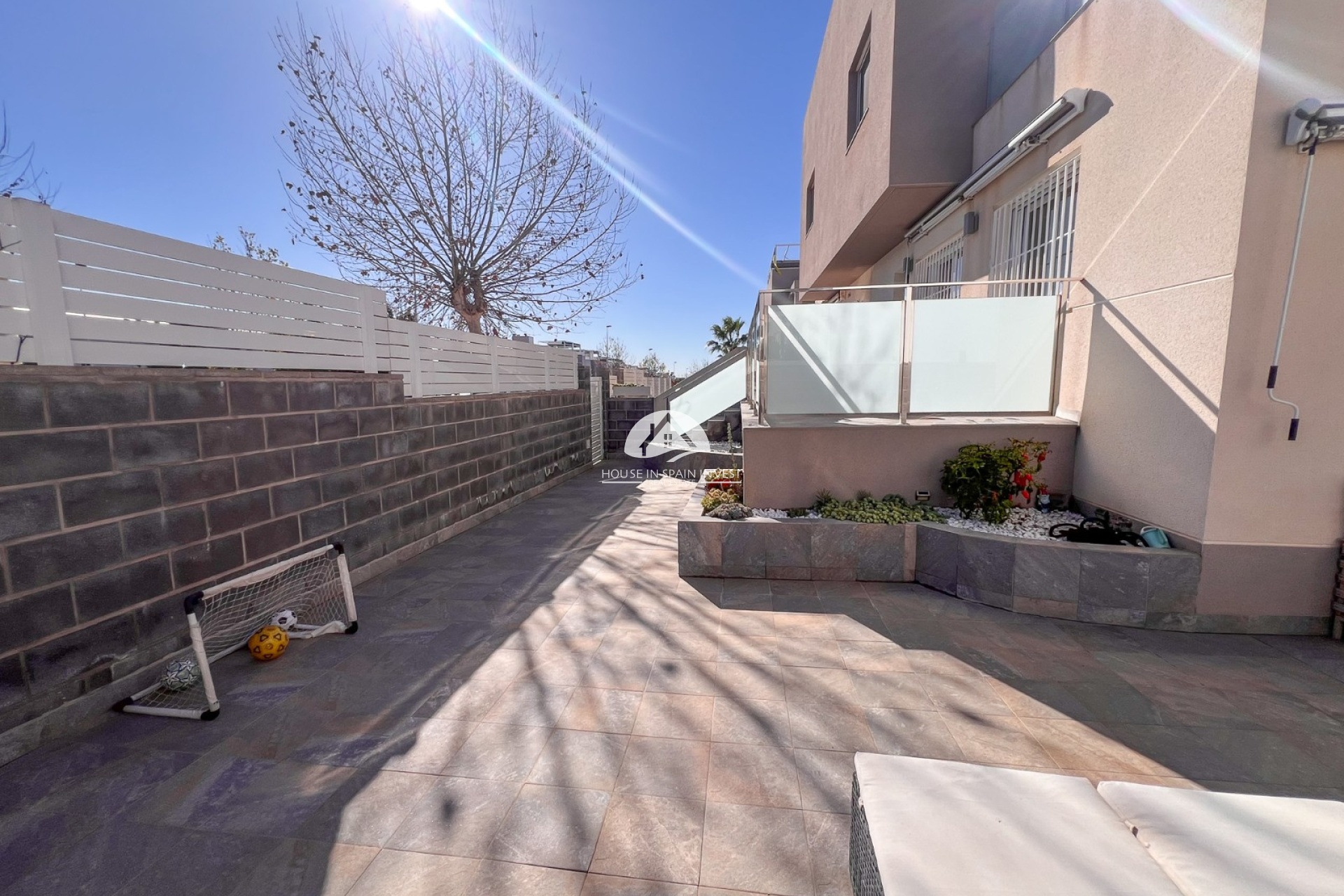 Resale - Villa - Torrevieja