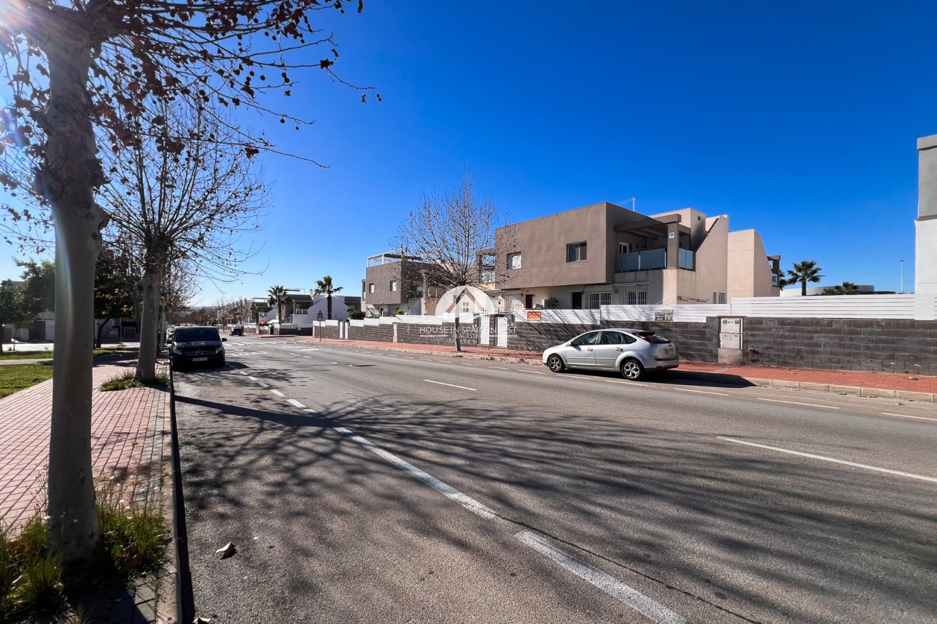 Resale - Villa - Torrevieja