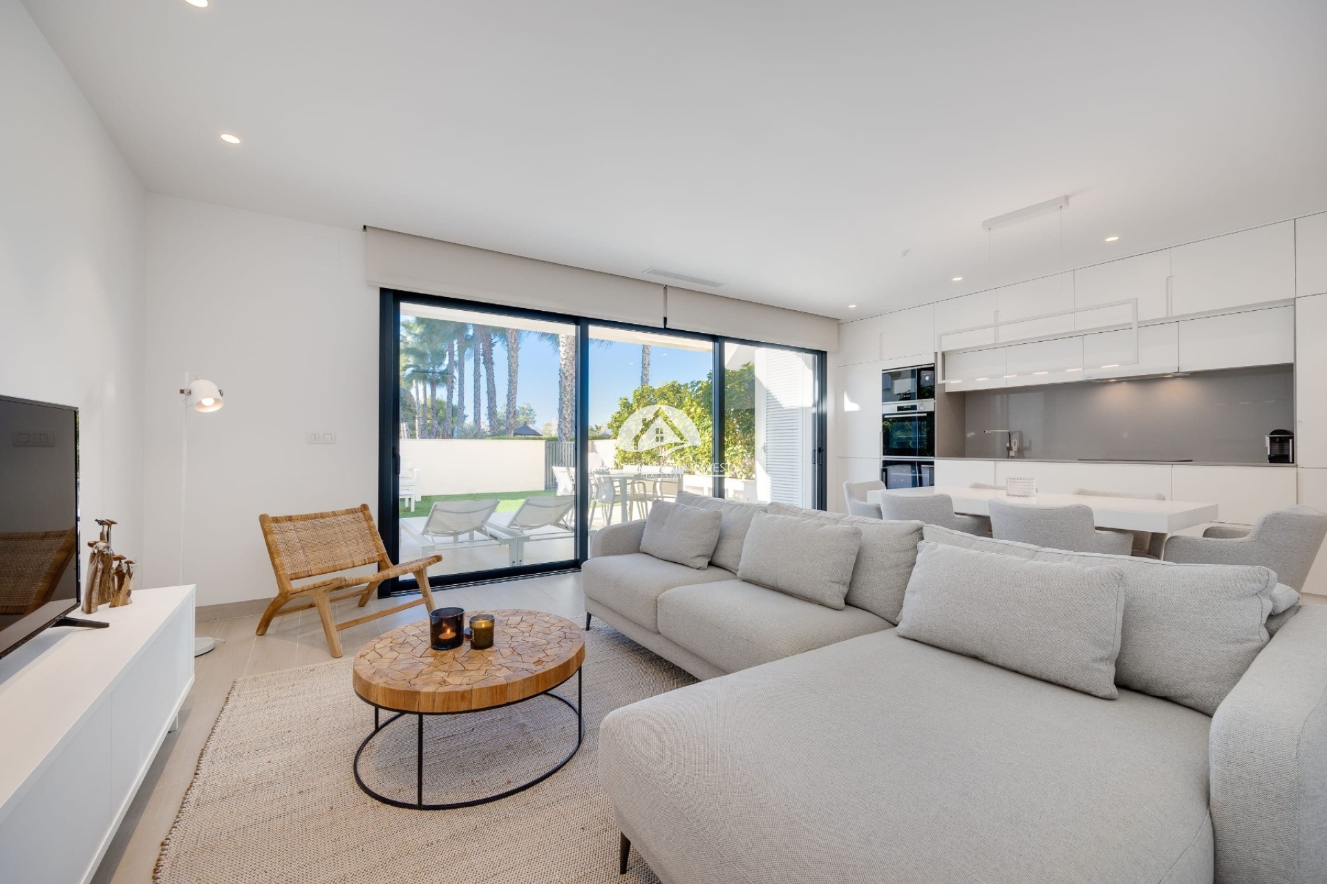 Reventa - Apartamento - Las Colinas Golf