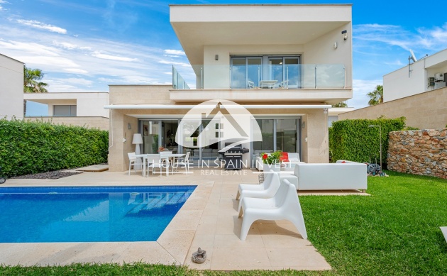 Villa - Resale - Orihuela Costa - Vistabella