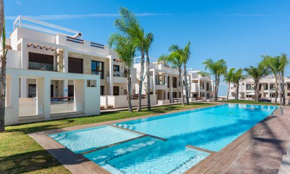 Beneden & boven bungalows in Los Balcones - Torrevieja
