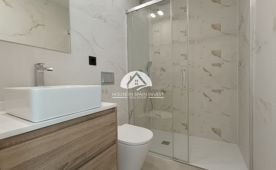 Obra nueva - Adosado - Benijofar