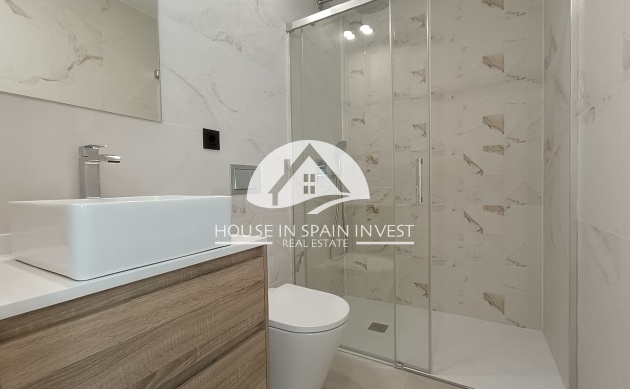 Obra nueva - Adosado - Benijofar