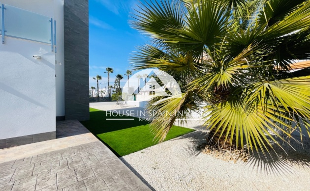 Nieuwbouw   - Villa - Torrevieja