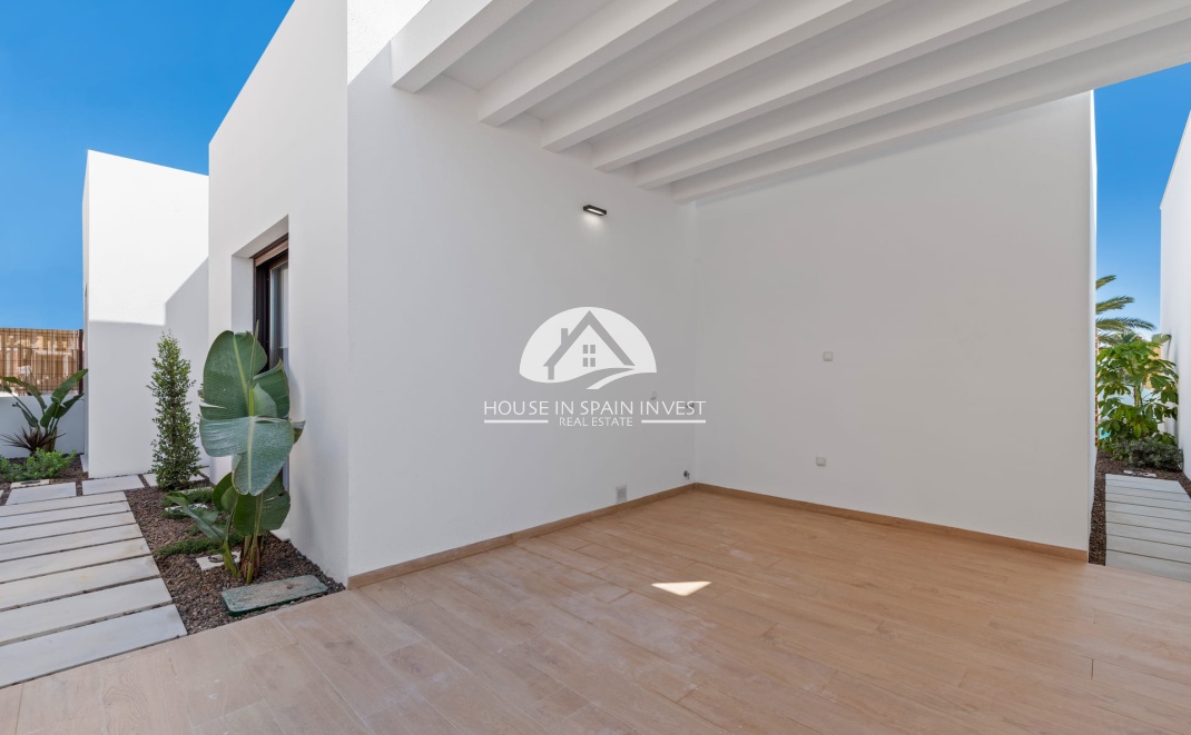 Obra nueva - Chalet - Los Alcázares