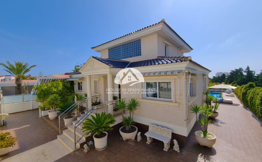 Herverkoop - Villa - Torrevieja - La Mata