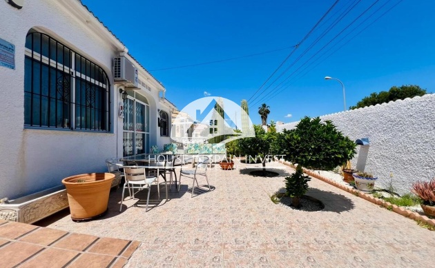 Resale - Villa - Torrevieja - La Siesta - El Chaparral - San Luis