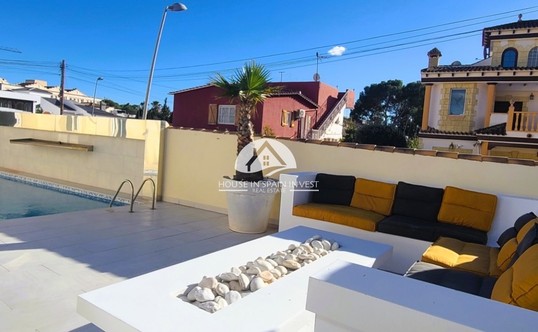 Herverkoop - Villa - Torrevieja - Los Balcones  