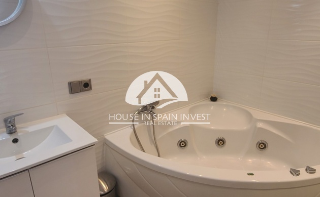 Herverkoop - Villa - Torrevieja - Los Balcones  