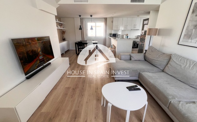 Resale - Villa - Torrevieja