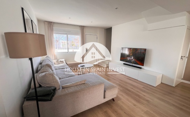 Resale - Villa - Torrevieja