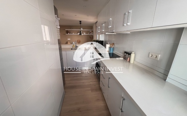 Resale - Villa - Torrevieja