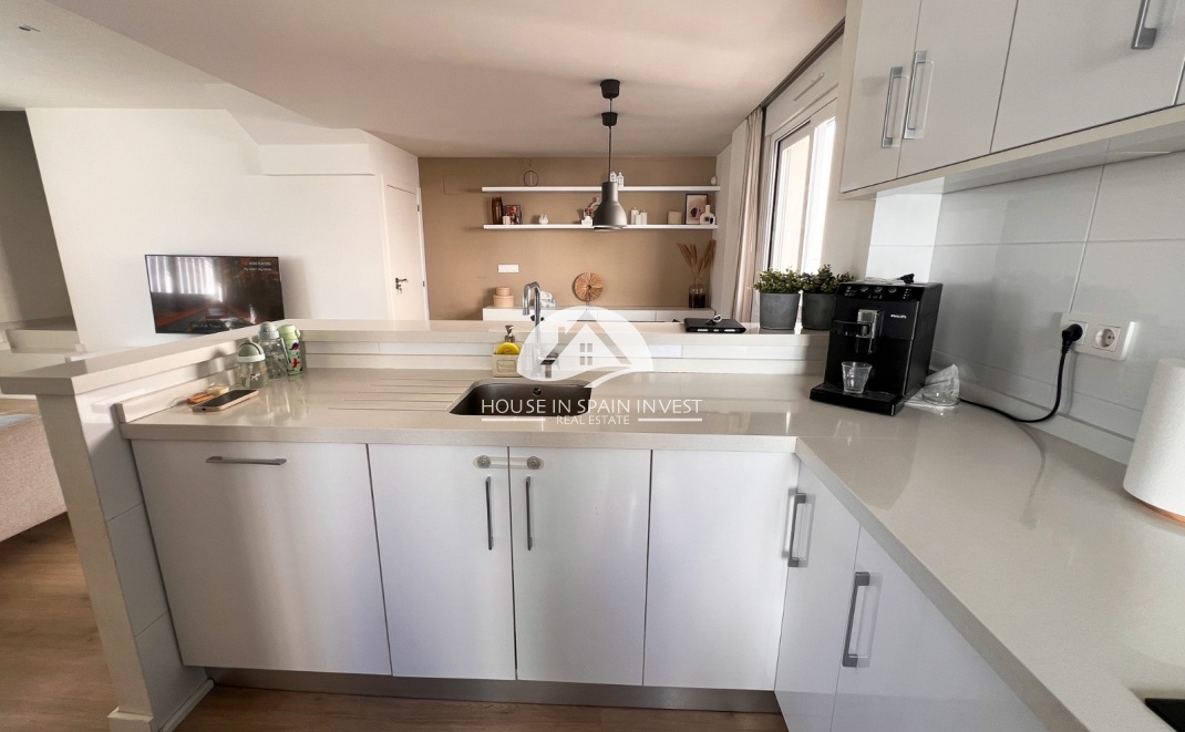 Resale - Villa - Torrevieja