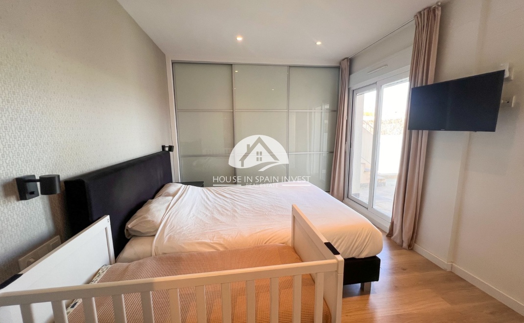 Resale - Villa - Torrevieja