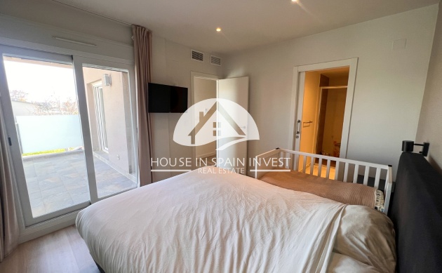 Resale - Villa - Torrevieja