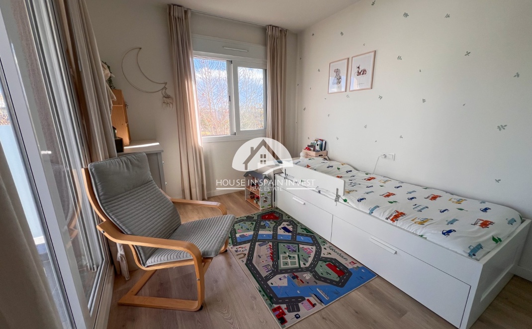 Resale - Villa - Torrevieja