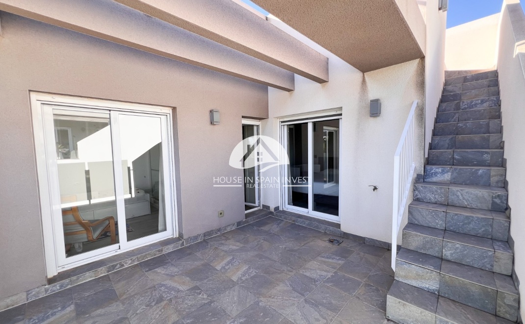 Resale - Villa - Torrevieja
