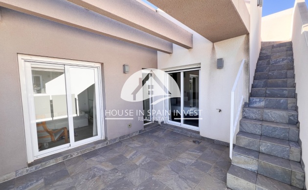 Resale - Villa - Torrevieja