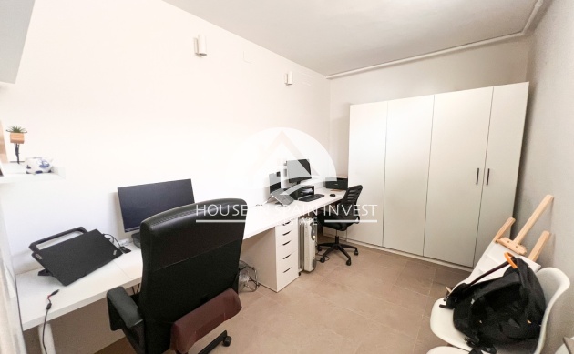 Resale - Villa - Torrevieja