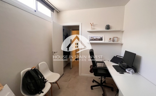 Resale - Villa - Torrevieja