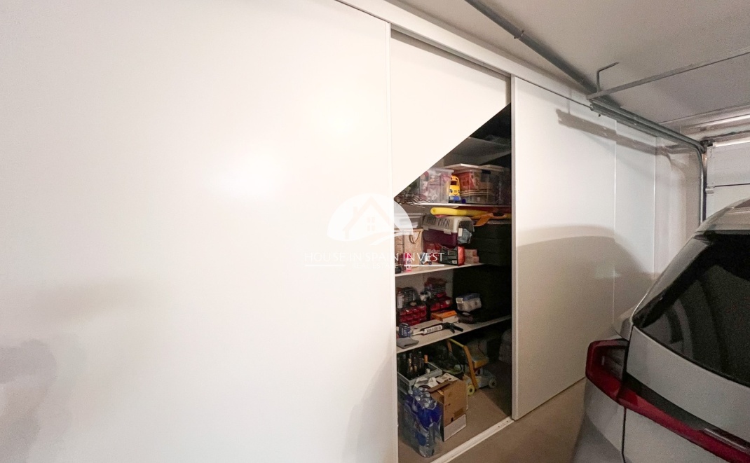 Resale - Villa - Torrevieja