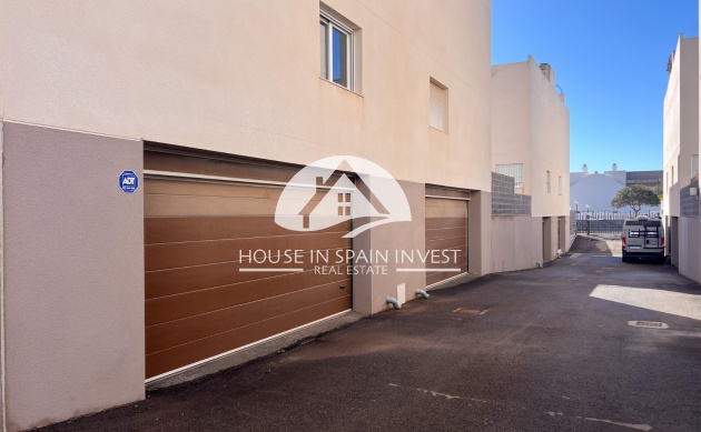 Resale - Villa - Torrevieja