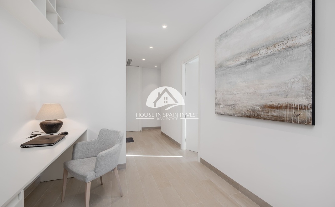 Reventa - Apartamento - Las Colinas Golf