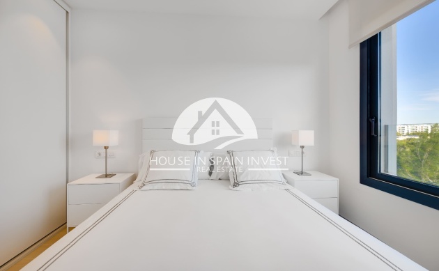 Reventa - Apartamento - Las Colinas Golf