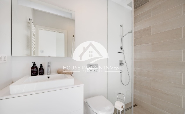 Reventa - Apartamento - Las Colinas Golf