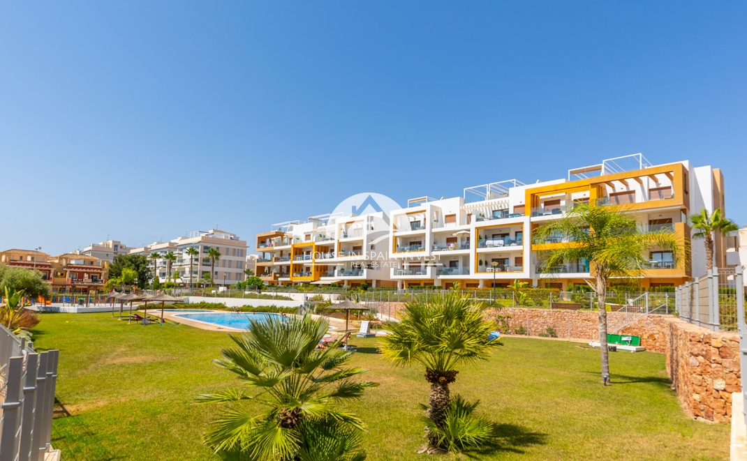 Resale - Apartment  - Orihuela Costa - Villamartín