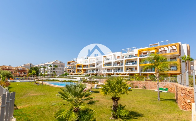 Resale - Apartment  - Orihuela Costa - Villamartín