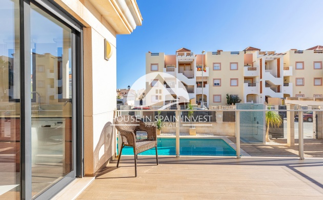 Reventa - Chalet - Orihuela Costa - La Zenia
