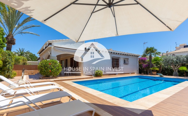 Herverkoop - Villa - Orihuela Costa - Punta Prima