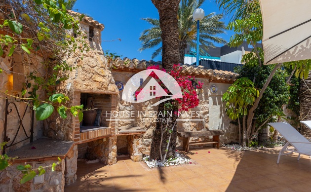 Herverkoop - Villa - Orihuela Costa - Punta Prima