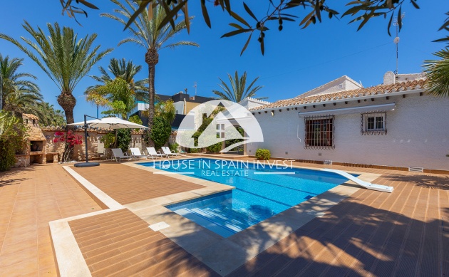 Herverkoop - Villa - Orihuela Costa - Punta Prima