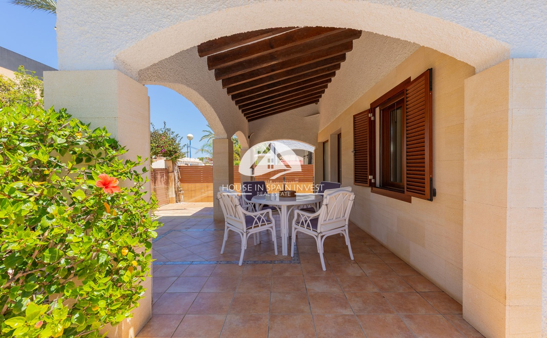 Herverkoop - Villa - Orihuela Costa - Punta Prima
