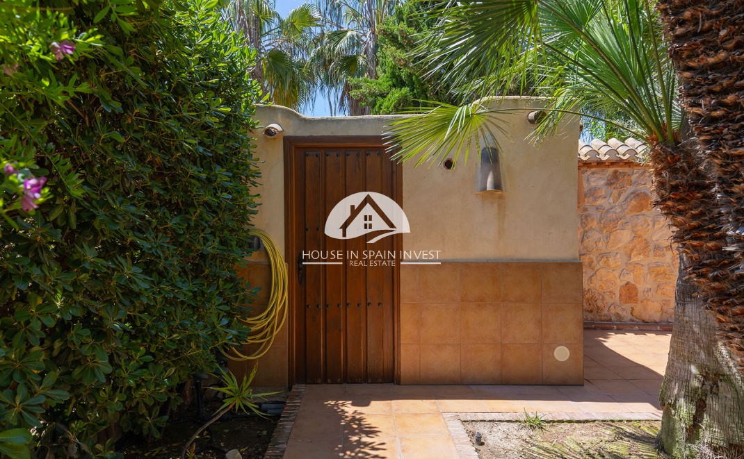 Herverkoop - Villa - Orihuela Costa - Punta Prima