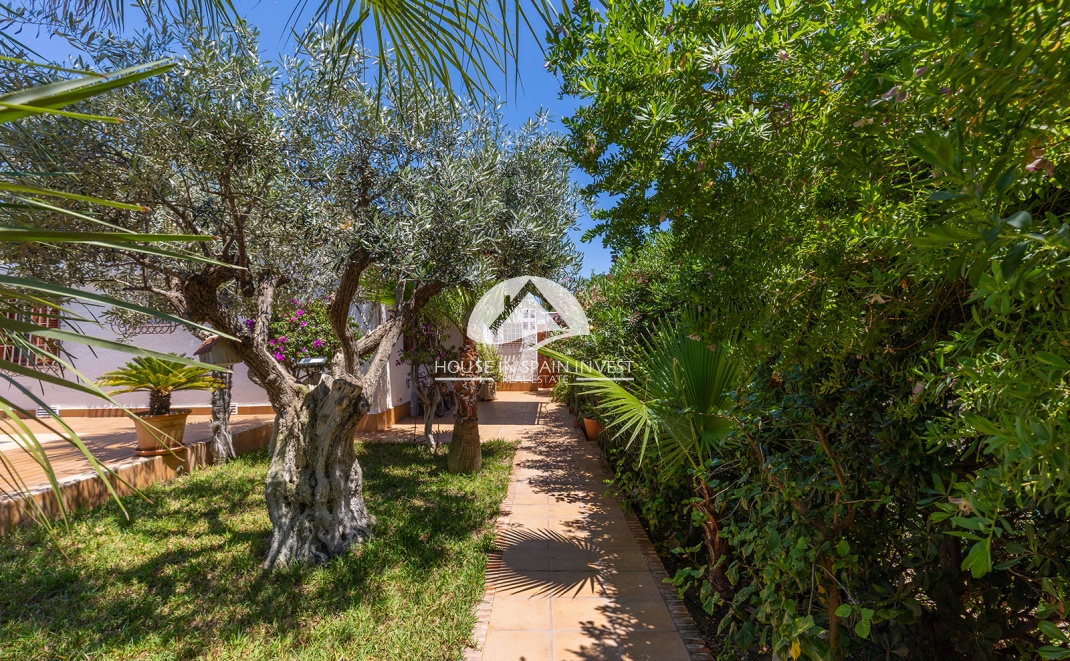 Herverkoop - Villa - Orihuela Costa - Punta Prima