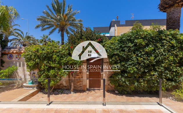 Herverkoop - Villa - Orihuela Costa - Punta Prima