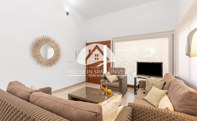 Herverkoop - Villa - Orihuela Costa - Punta Prima