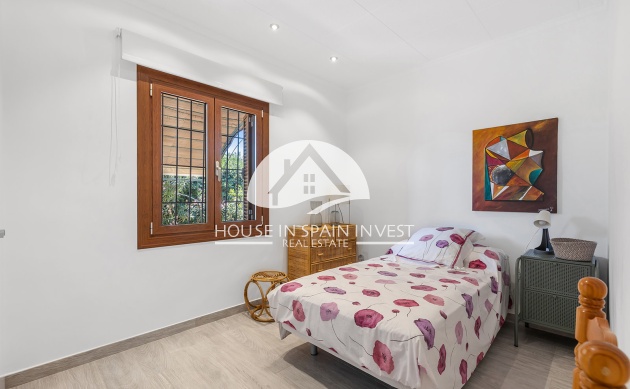 Herverkoop - Villa - Orihuela Costa - Punta Prima