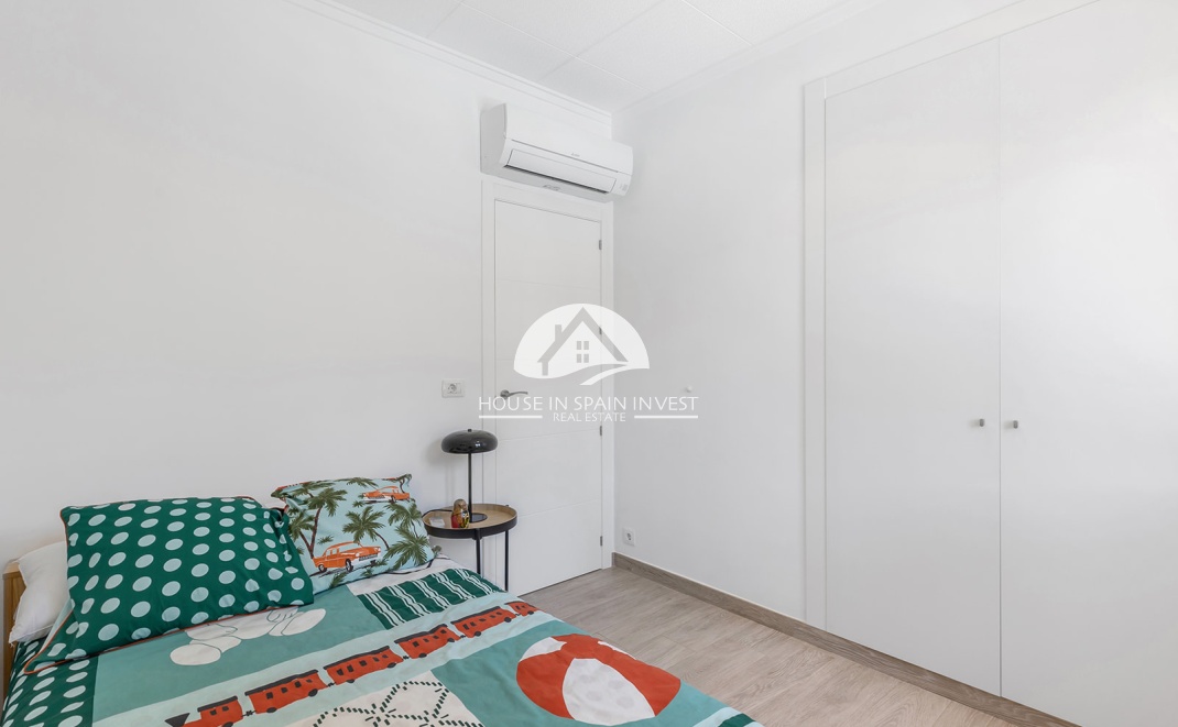 Herverkoop - Villa - Orihuela Costa - Punta Prima