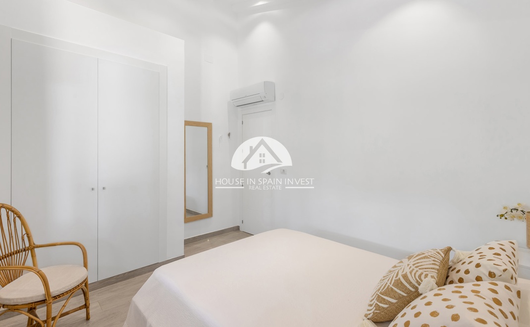 Herverkoop - Villa - Orihuela Costa - Punta Prima