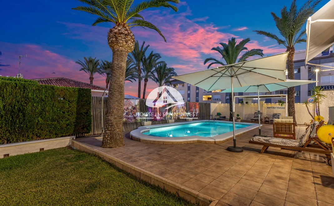 Herverkoop - Villa - Torrevieja - Punta Prima