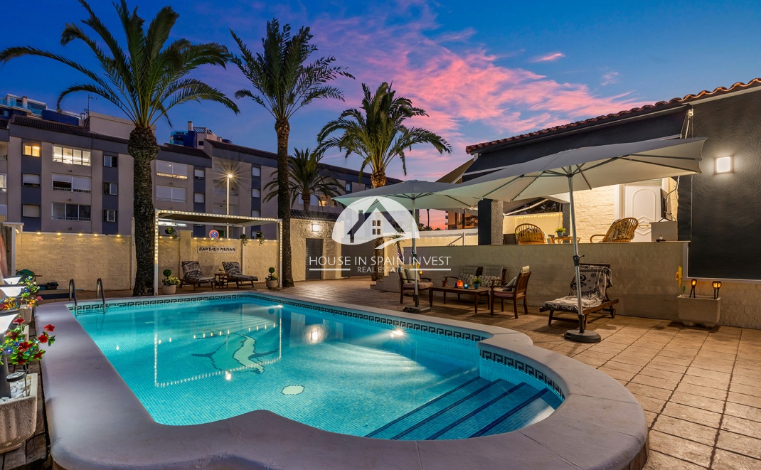 Herverkoop - Villa - Torrevieja - Punta Prima