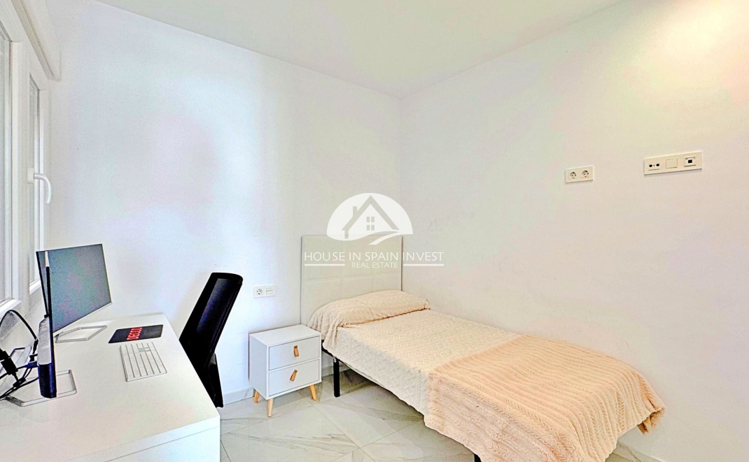 Resale - Townhouse - Torrevieja - Los Balcones  