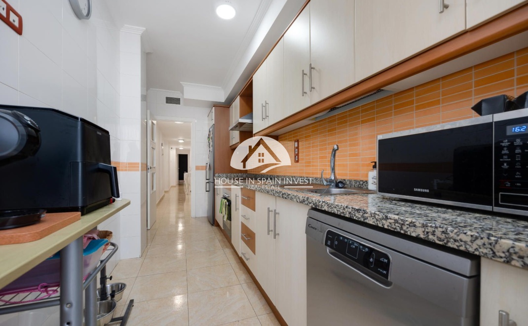 Resale - Apartment  - Torrevieja - Centro