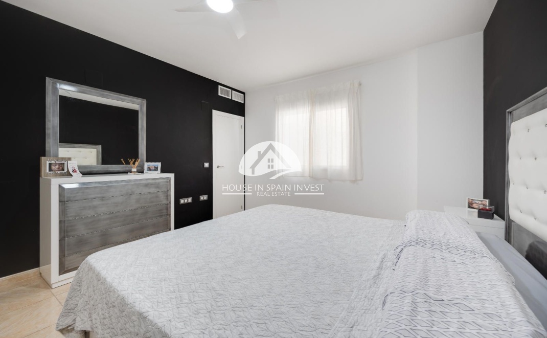 Resale - Apartment  - Torrevieja - Centro